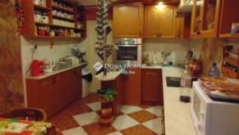 Eladó családi ház Úri