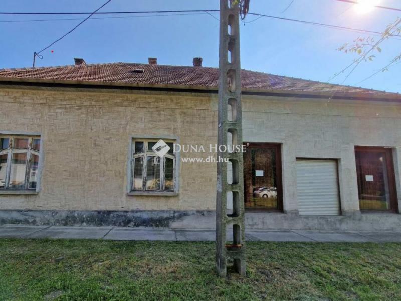 Eladó családi ház Albertirsa