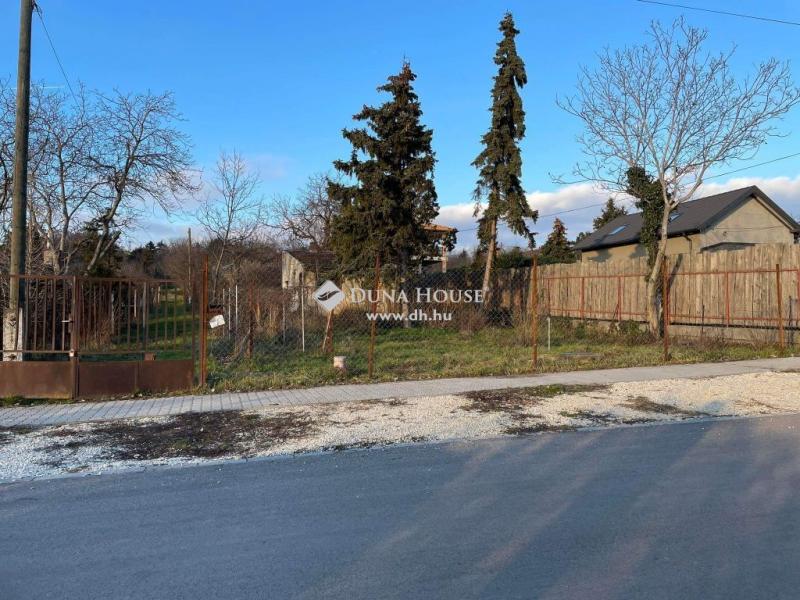 Eladó lakóövezeti telek Budapest