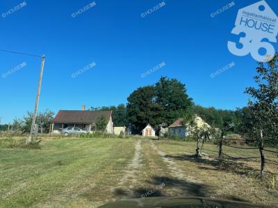 Eladó családi ház - 6050 Lajosmizse