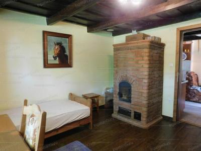 Eladó tanya Ladánybene