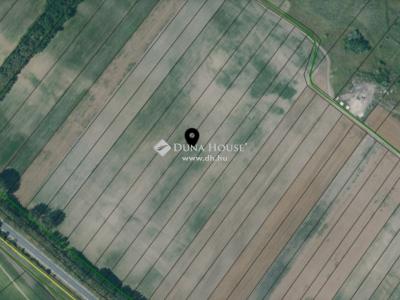 Eladó külterületi telek Monor