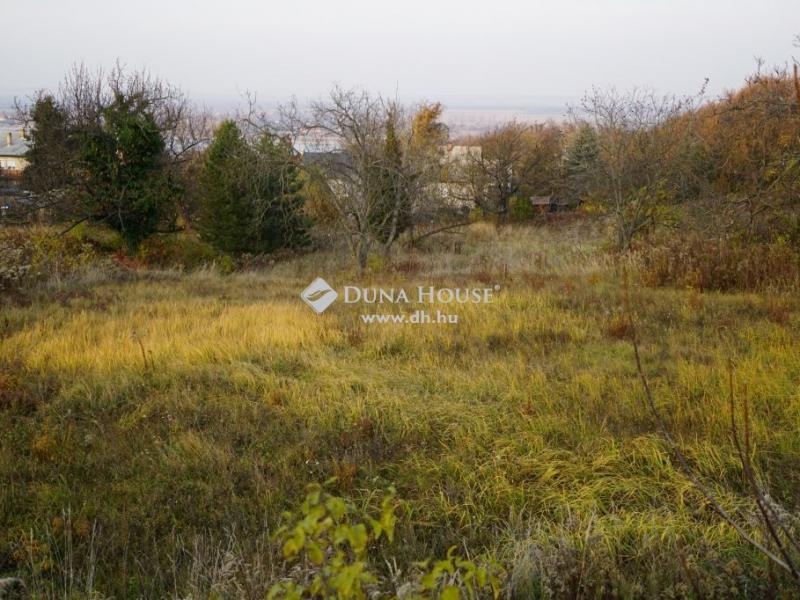 Eladó lakóövezeti telek Lábatlan