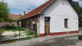 Eladó családi ház Péteri