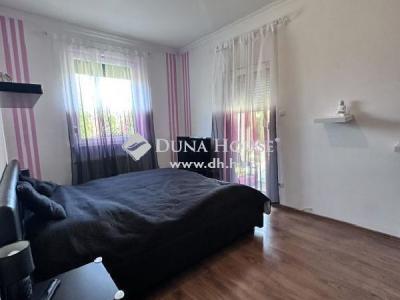 Eladó családi ház Üllő