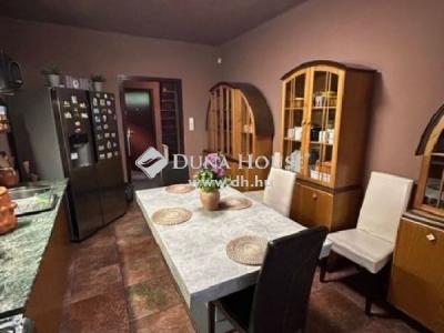 Eladó családi ház Vecsés