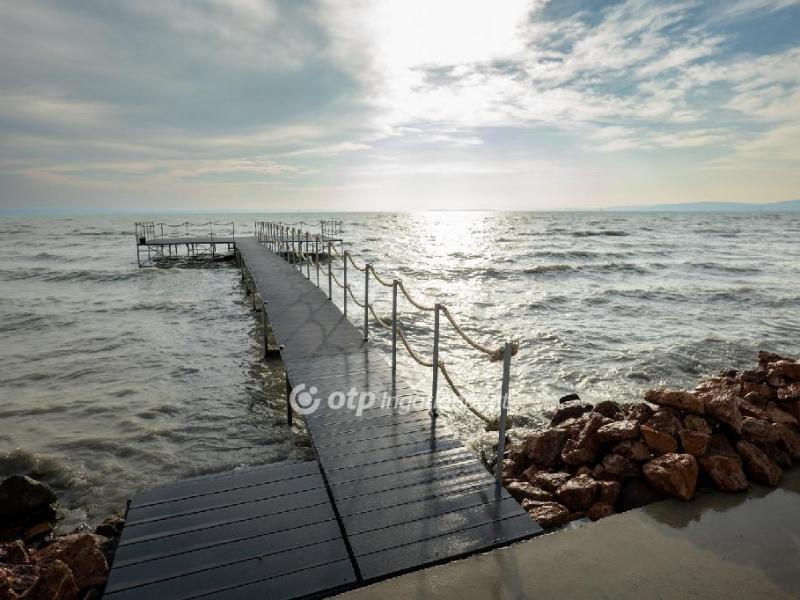 Eladó lakás Balatonkenese Balatonakarattya
