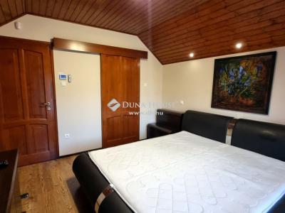 Eladó nyaraló Komló