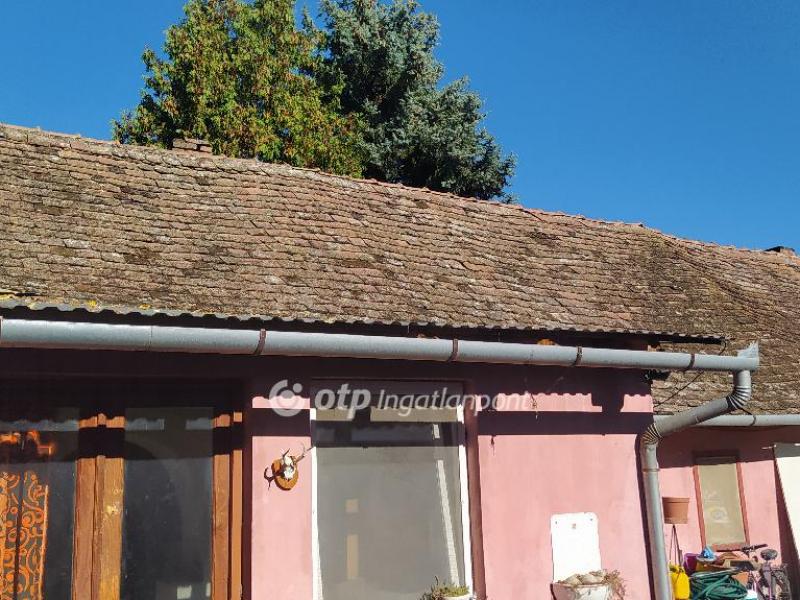 Eladó családi ház Siklós