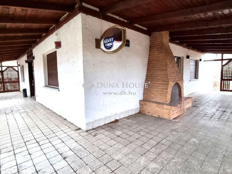 Eladó családi ház Tápióság