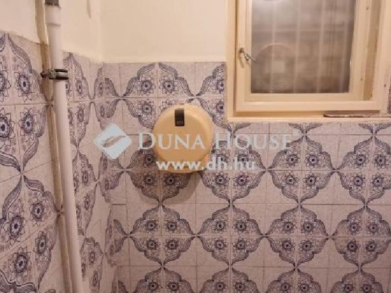 Eladó családi ház Tápióság