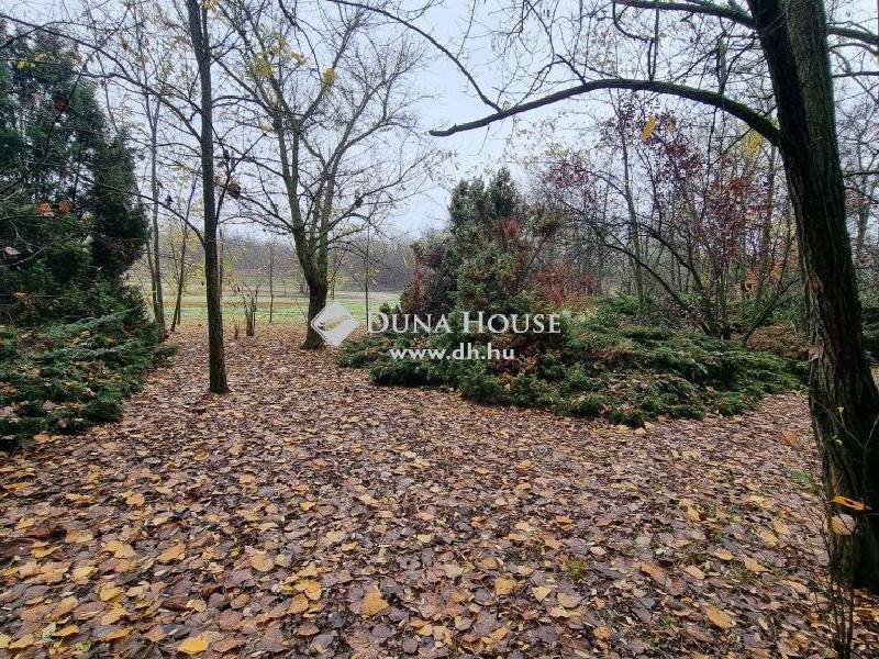 Eladó nyaraló Tápiószentmárton