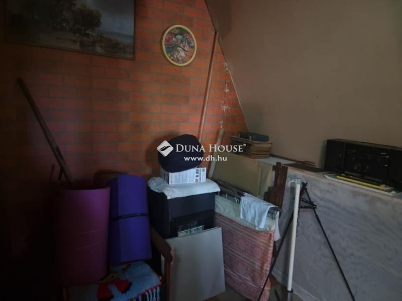 Eladó nyaraló Tápiószentmárton