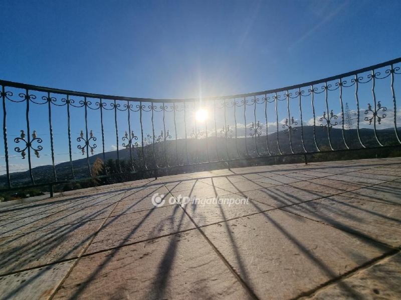 Eladó családi ház Budapest