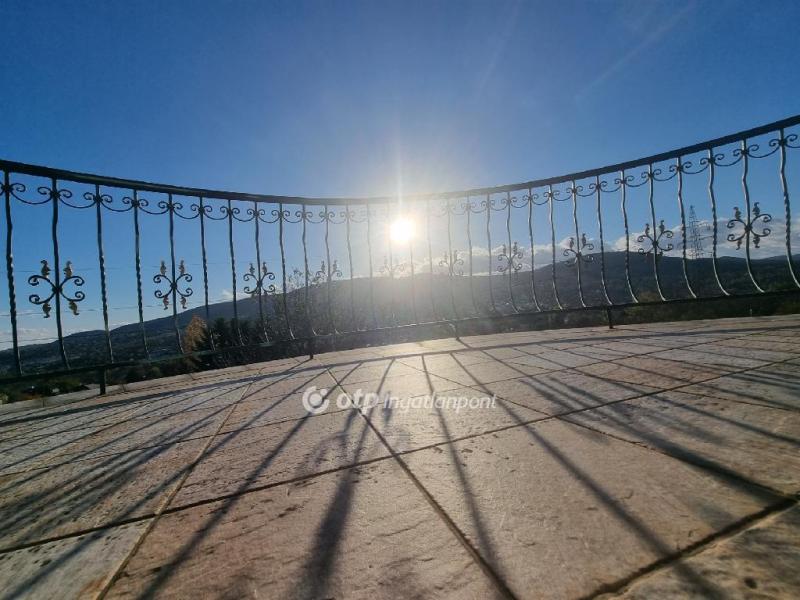 Eladó családi ház Budapest