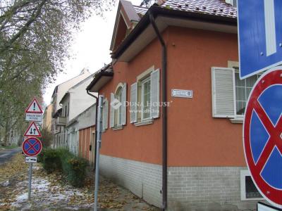 Eladó családi ház Esztergom