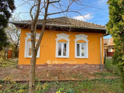 Eladó családi ház Sarud