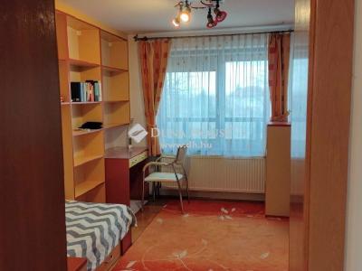 Eladó családi ház Esztergom