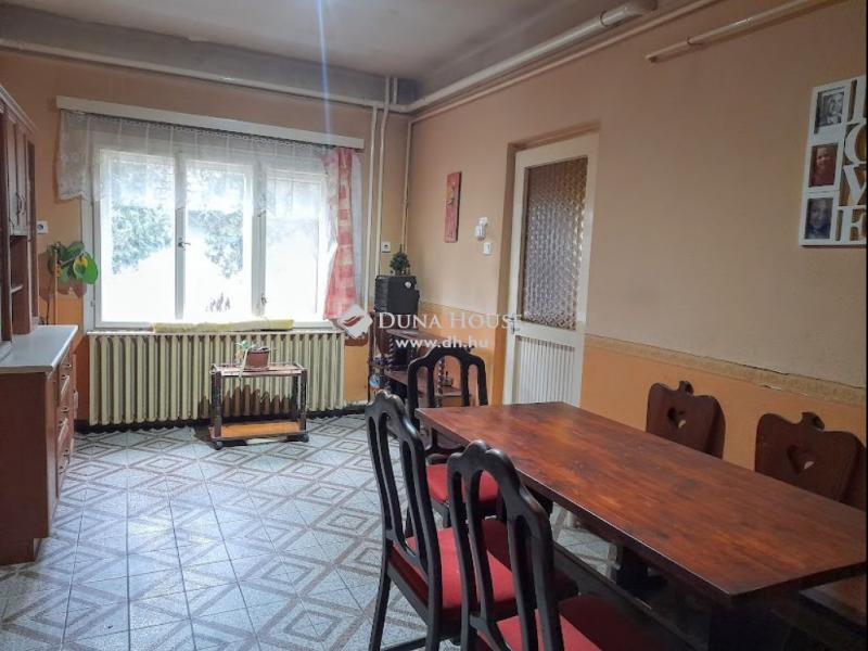 Eladó családi ház Békéscsaba