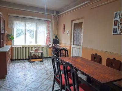 Eladó családi ház Békéscsaba