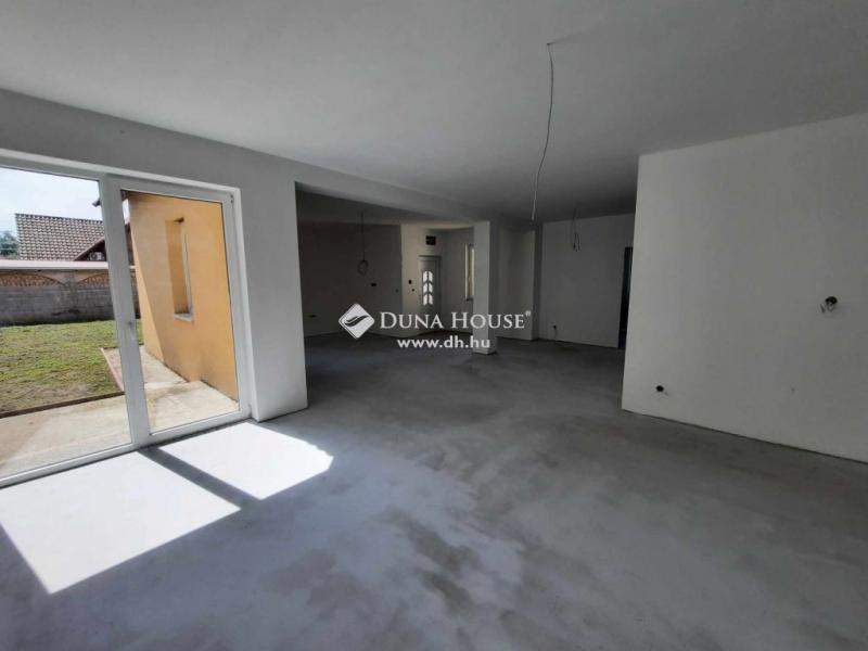 Eladó sorház Jászberény