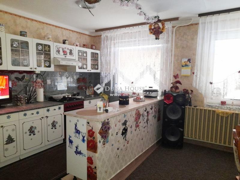 Eladó családi ház Gödöllő