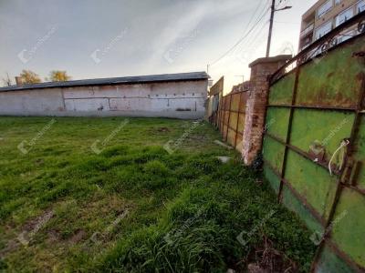 Eladó lakóövezeti telek Monor