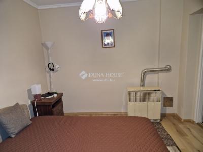 Eladó családi ház Balatonfenyves