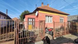 Eladó ház Csongrád