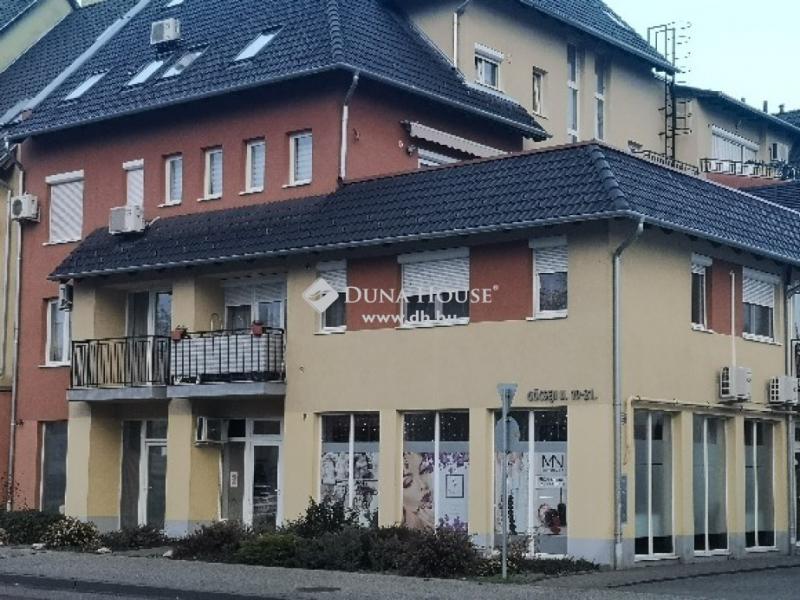 Eladó üzlethelység udvarban Zalaegerszeg