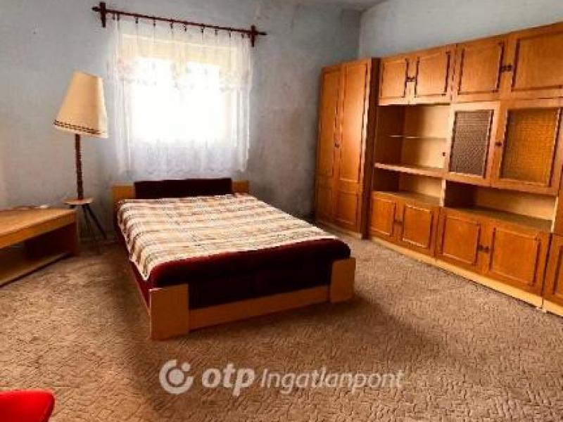 Eladó családi ház Tiszakeszi