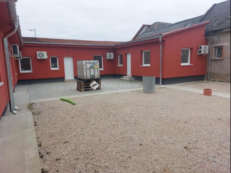 Eladó családi ház Kecskemét