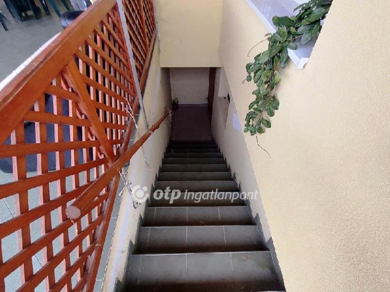 Eladó családi ház Gárdony