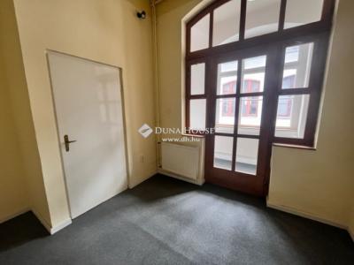 Eladó lakás Pécs