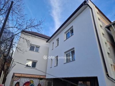 Eladó irodahelység irodaházban Sopron