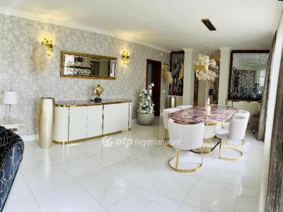 Eladó családi ház Balatonkenese