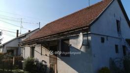 Eladó családi ház Szekszárd