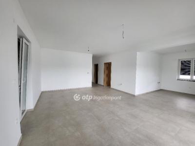 Eladó lakás Siófok