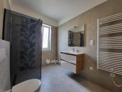 Eladó lakás Siófok