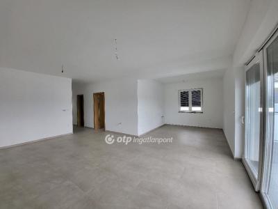 Eladó lakás Siófok