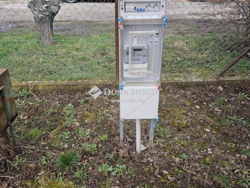 Eladó lakóövezeti telek Velence