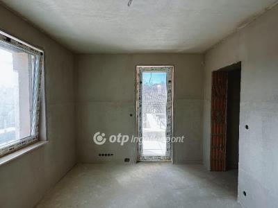 Eladó családi ház Érd