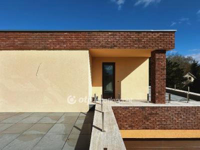 Eladó családi ház Érd