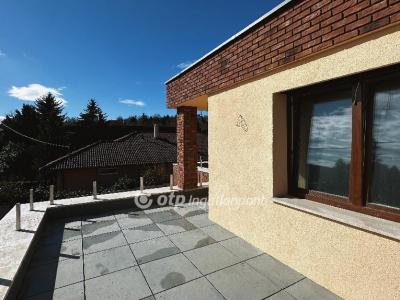 Eladó családi ház Érd