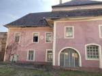 Eladó utcai bejáratú üzlethelység Esztergom