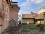 Eladó utcai bejáratú üzlethelység Esztergom