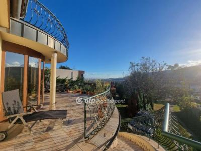 Eladó családi ház Budapest