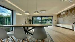 Eladó családi ház Solymár