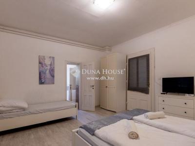 Eladó családi ház Villány