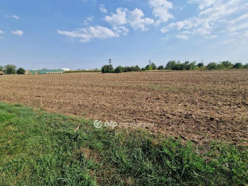 Eladó ipari terület Felsőzsolca